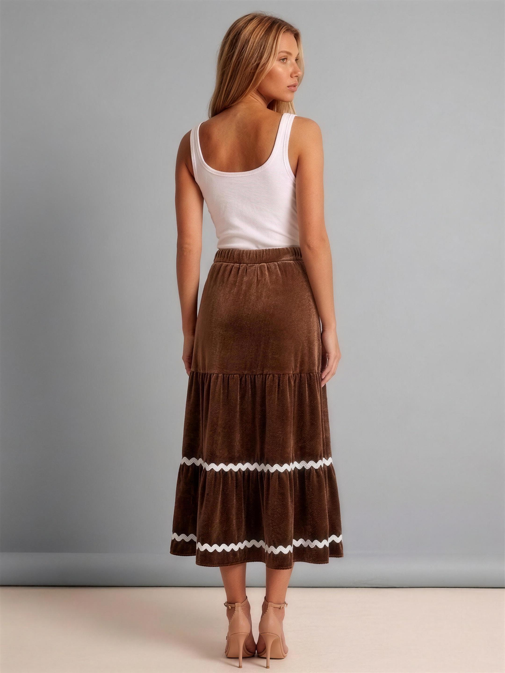 Sabine, back view