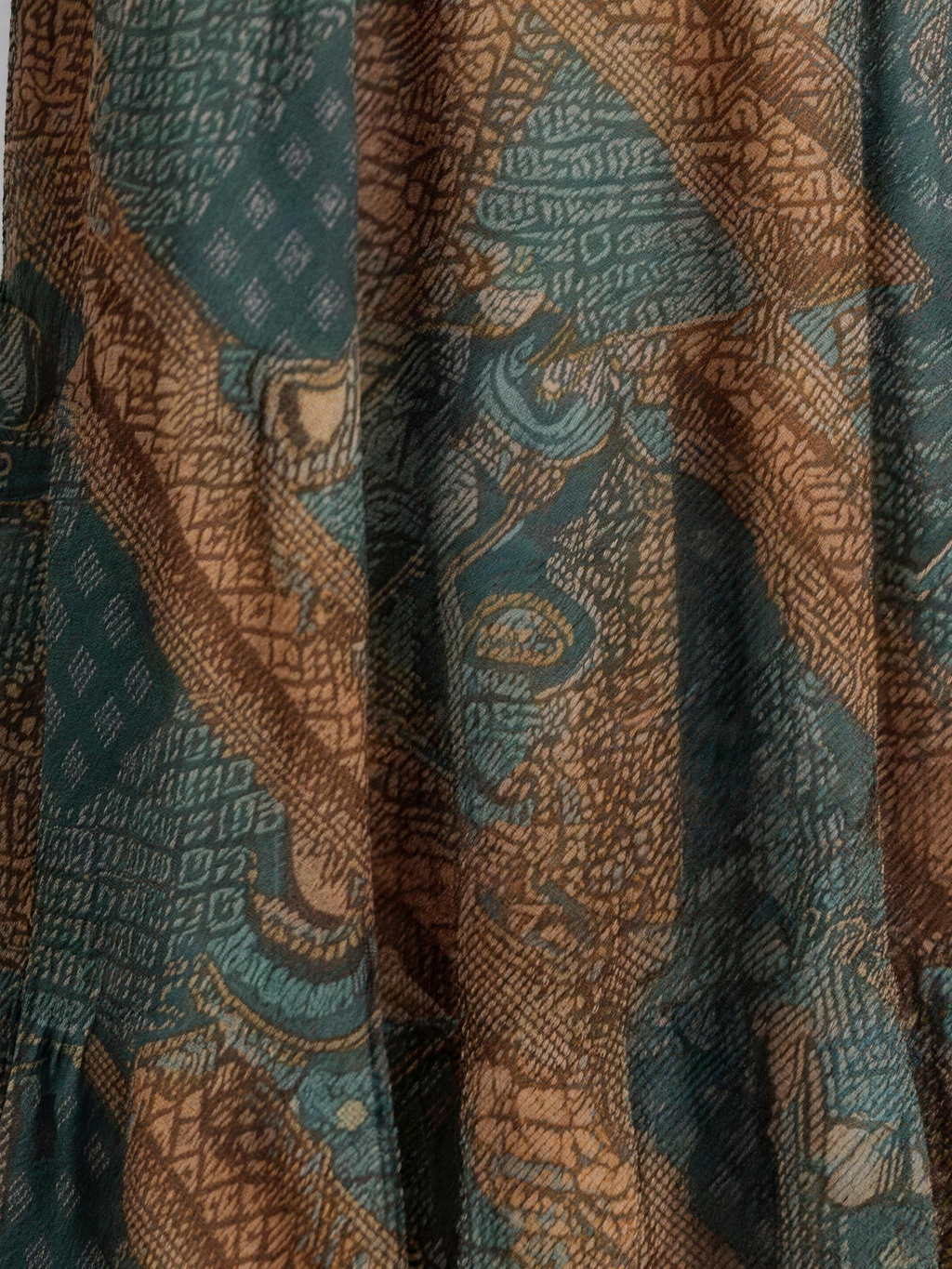 Alba, fabric detail