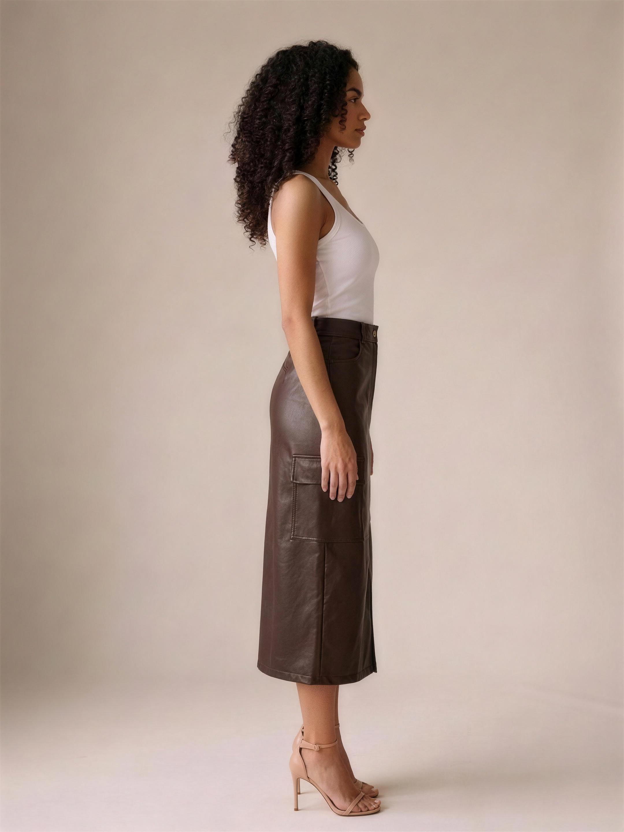 Anais — Slit Midi Skirt with Pockets, side view